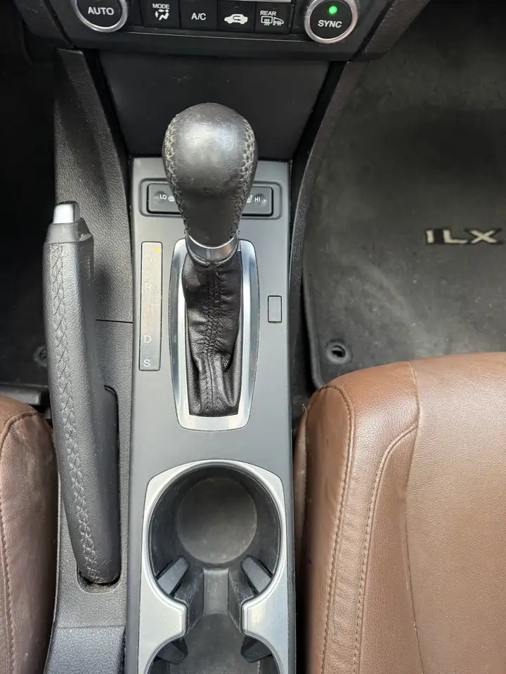 Acura ILX снимка Acura ILX