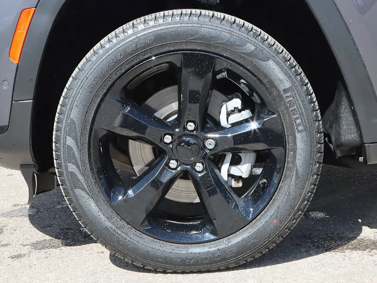 Jeep Grand Cherokee снимка Jeep Grand Cherokee