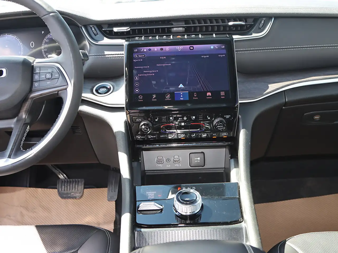 Jeep Grand Cherokee снимка Jeep Grand Cherokee