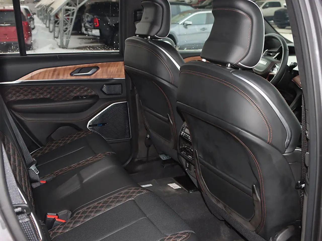 Jeep Grand Cherokee photo Jeep Grand Cherokee