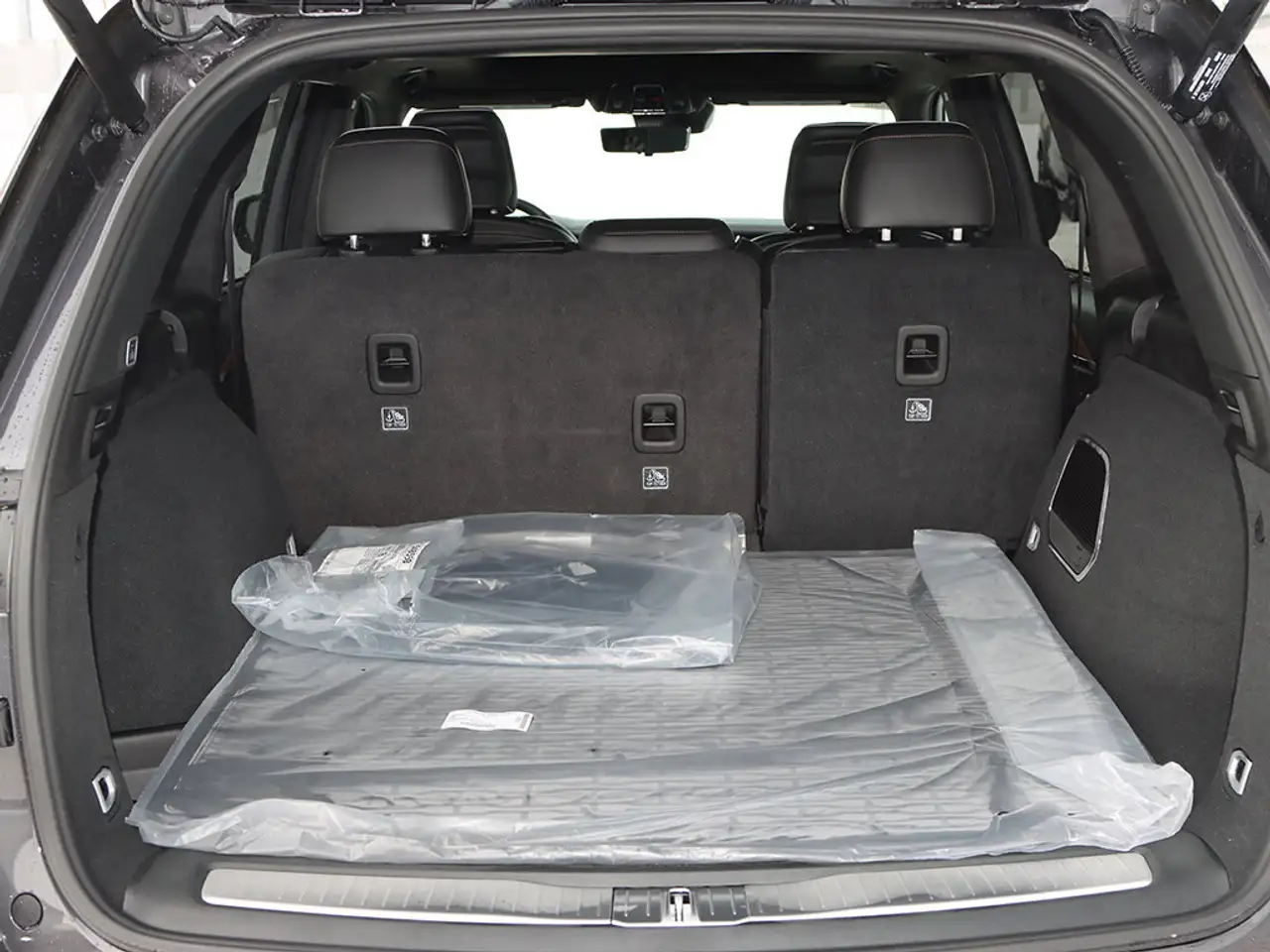 Jeep Grand Cherokee photo Jeep Grand Cherokee