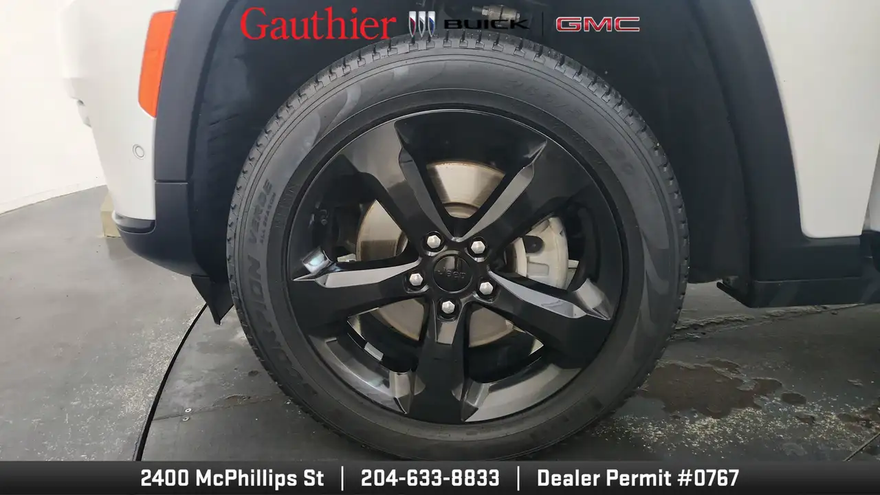 Jeep Grand Cherokee снимка Jeep Grand Cherokee