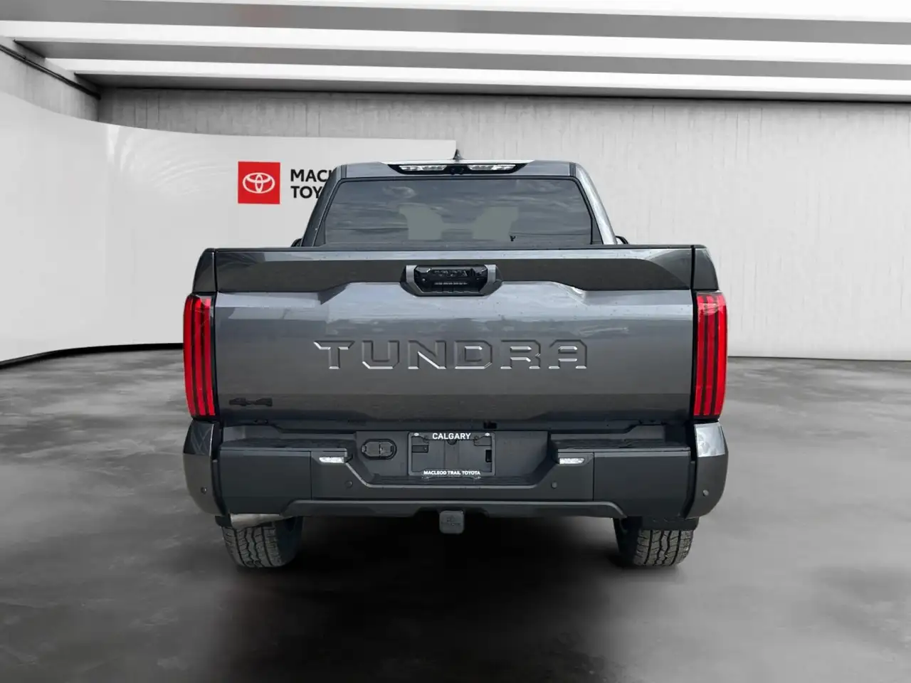 Toyota Tundra снимка Toyota Tundra