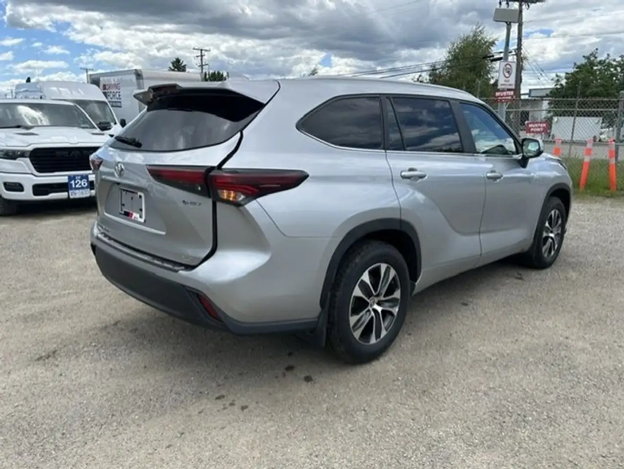 Toyota Highlander photo Toyota Highlander