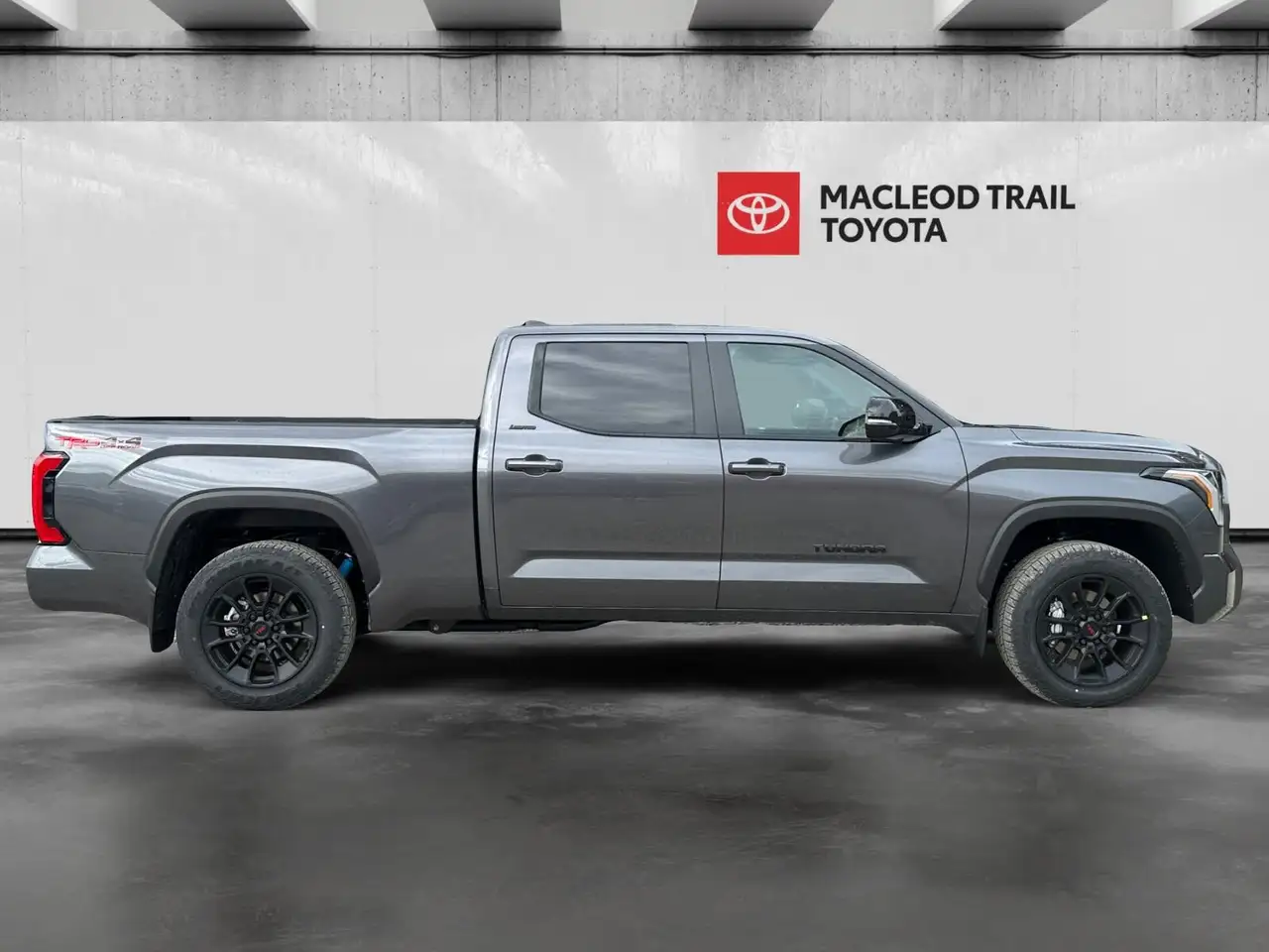 Toyota Tundra снимка Toyota Tundra
