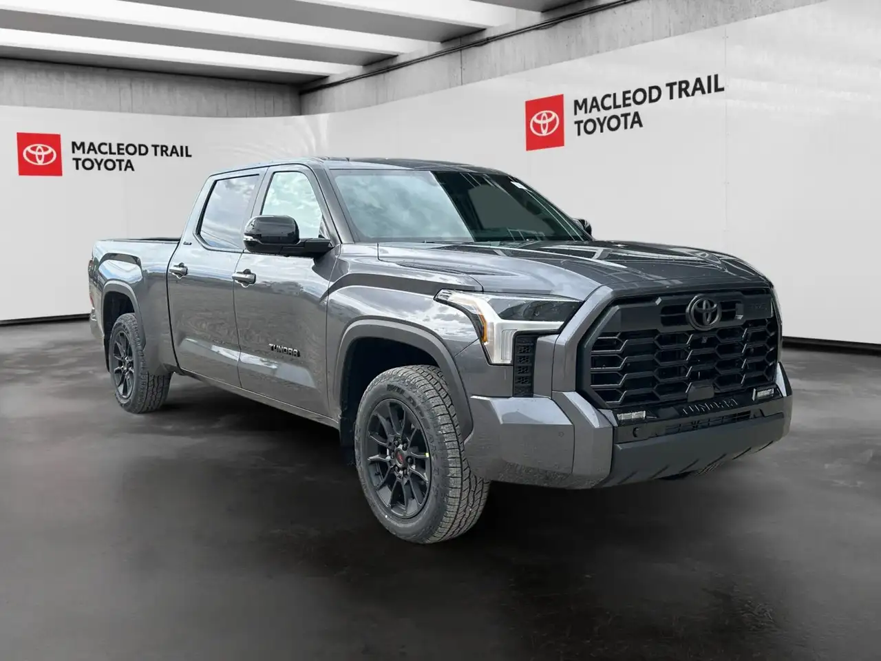 Toyota Tundra снимка Toyota Tundra