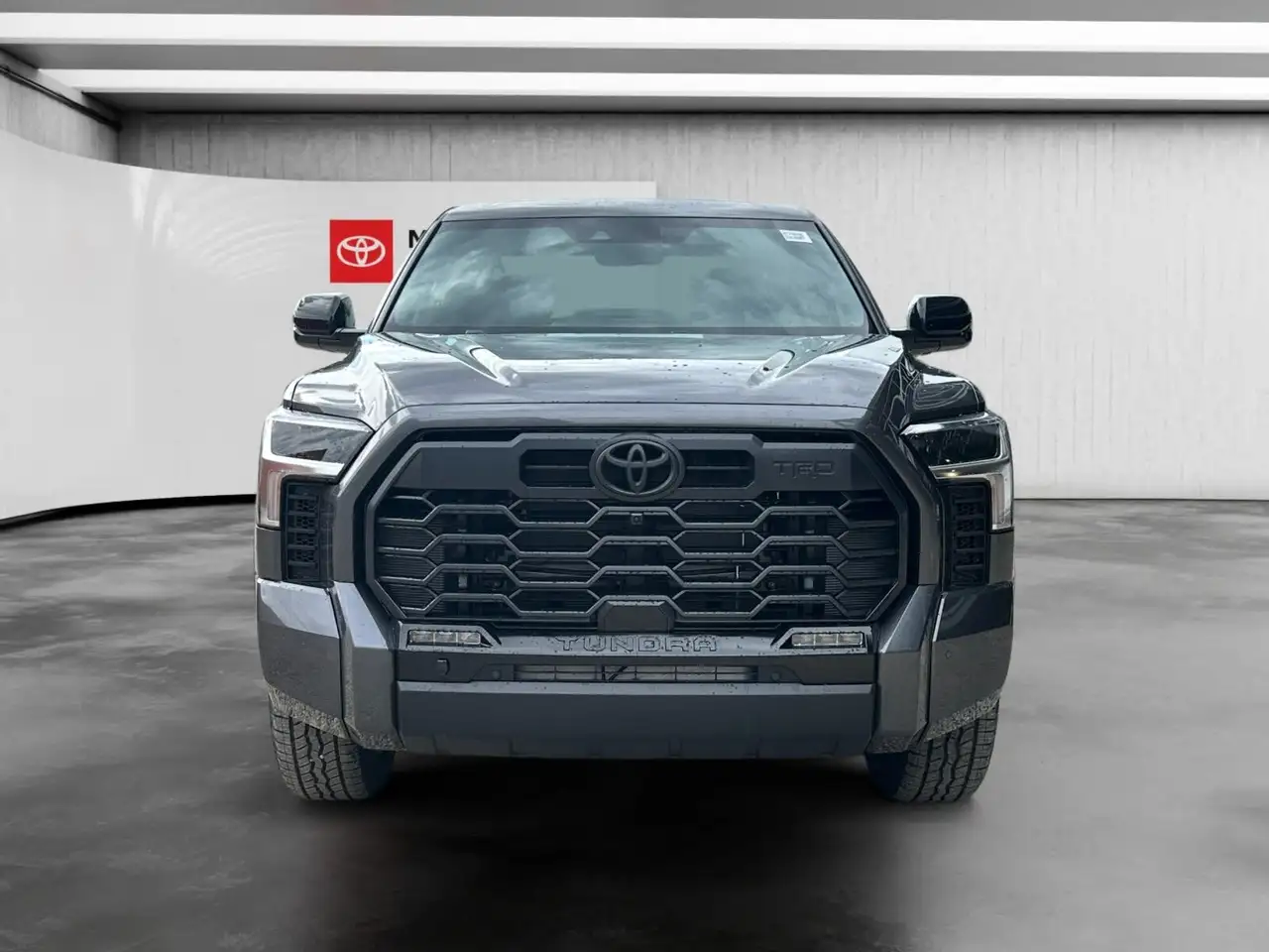 Toyota Tundra снимка Toyota Tundra