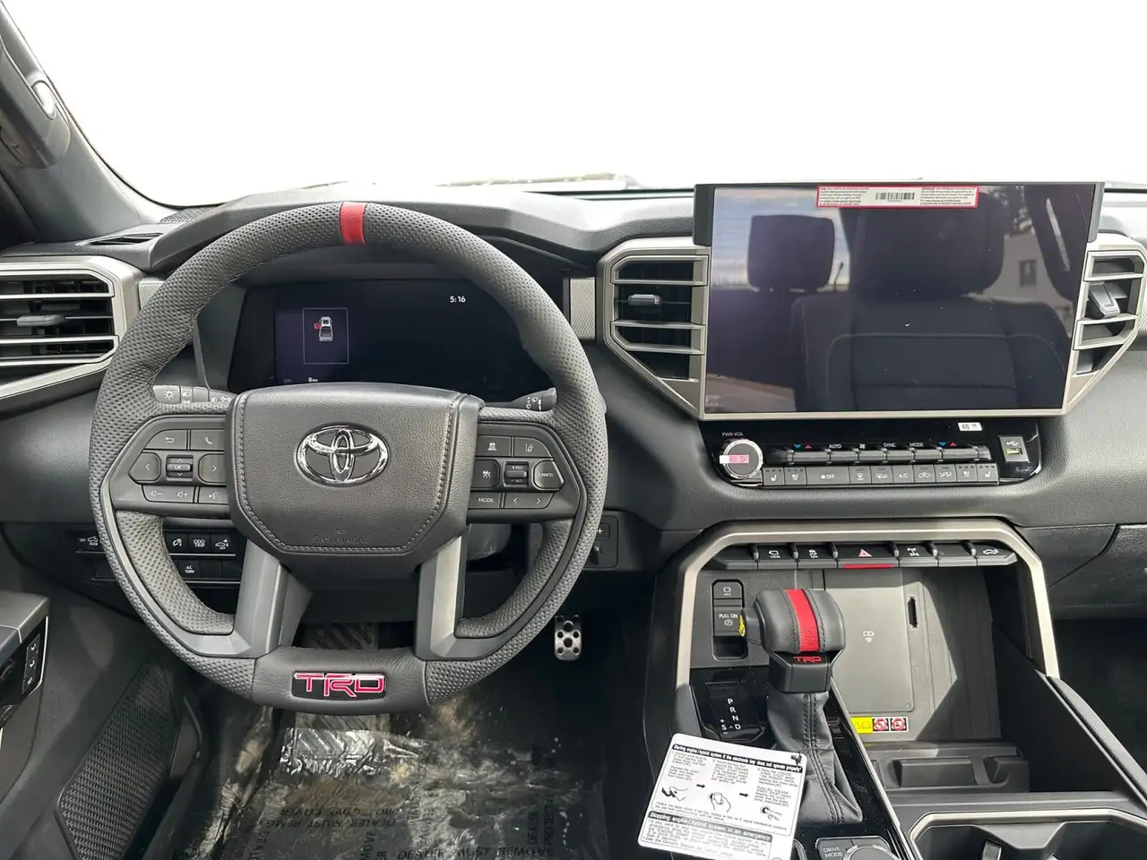 Toyota Tundra снимка Toyota Tundra