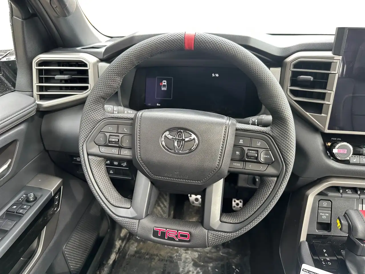 Toyota Tundra снимка Toyota Tundra