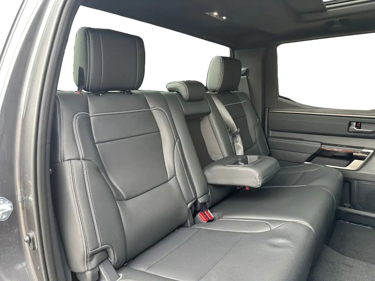 Toyota Tundra снимка Toyota Tundra