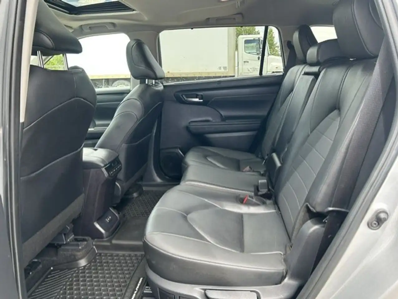 Toyota Highlander photo Toyota Highlander