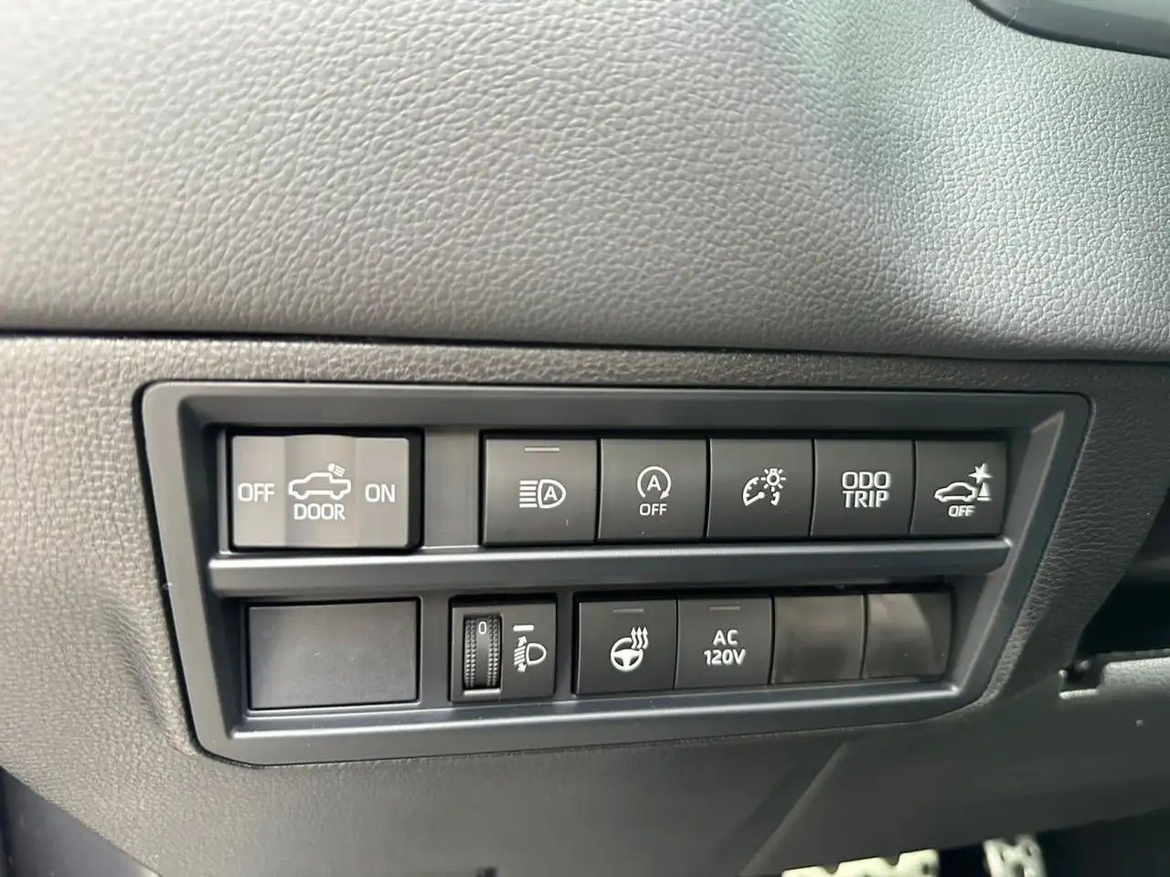 Toyota Tundra снимка Toyota Tundra