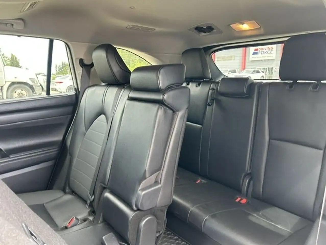 Toyota Highlander photo Toyota Highlander