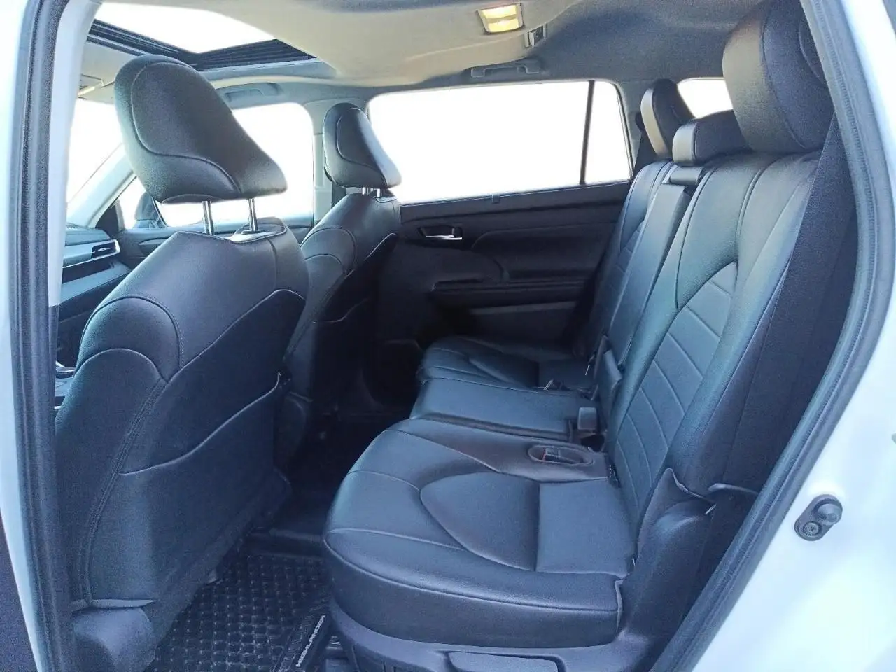 Toyota Highlander снимка Toyota Highlander