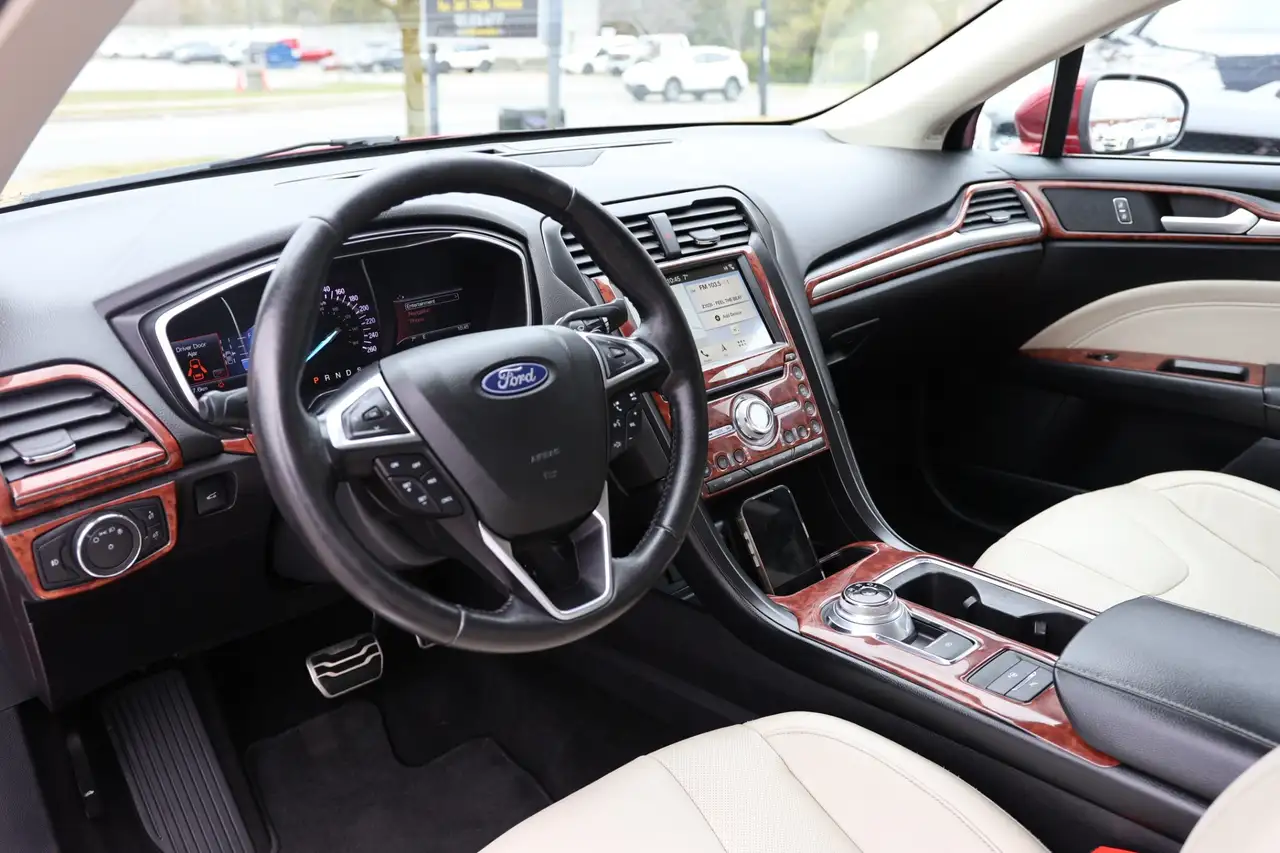 Ford Fusion снимка Ford Fusion