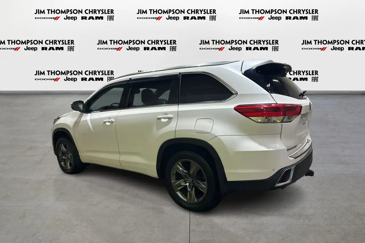 Toyota Highlander снимка Toyota Highlander