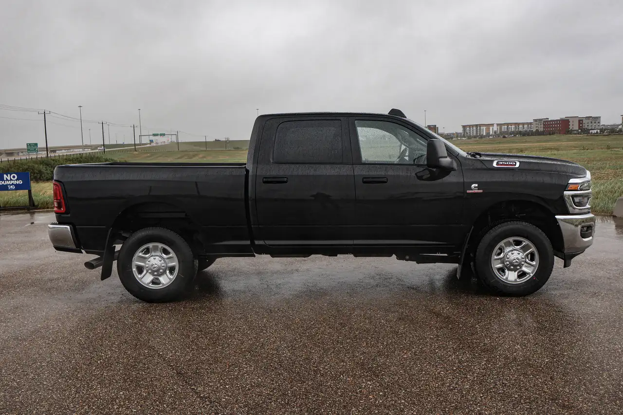 RAM 3500 снимка RAM 3500
