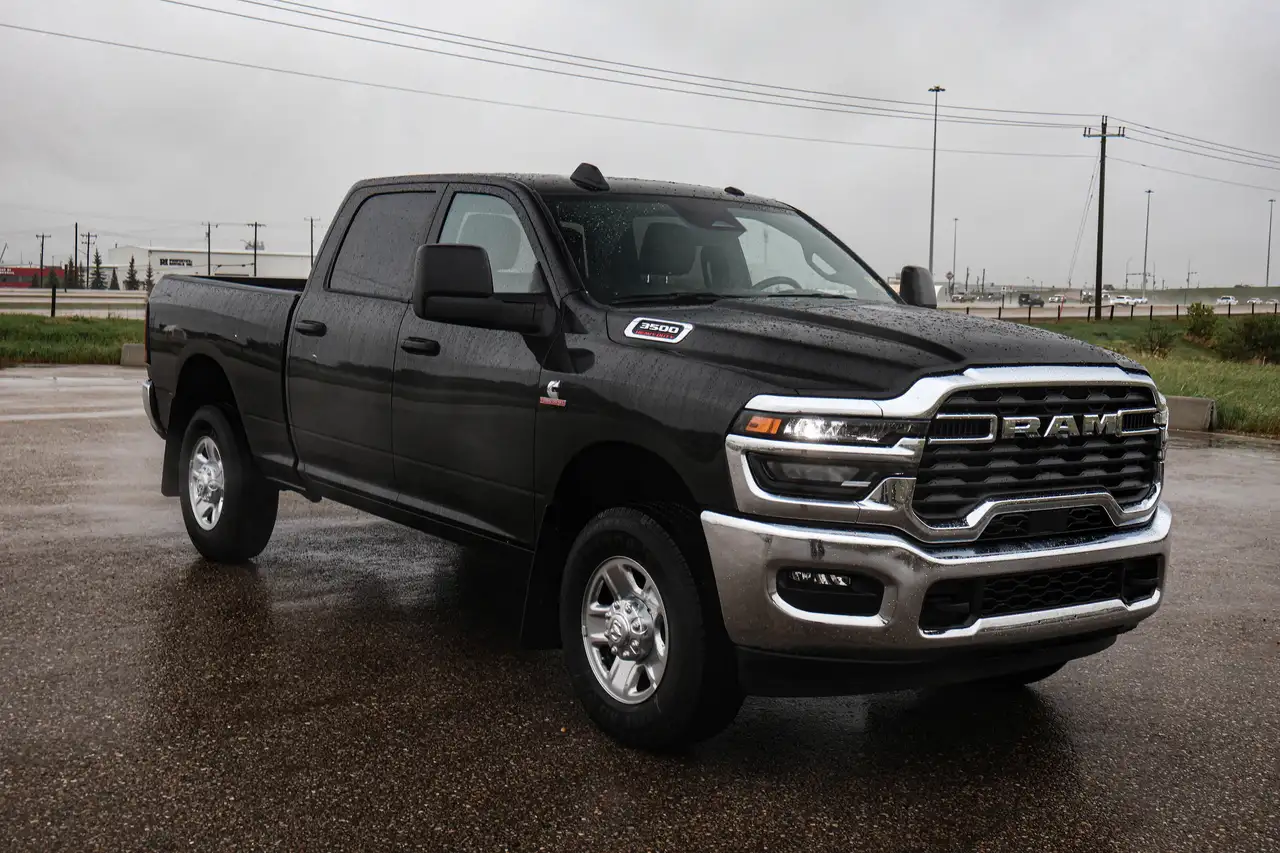 RAM 3500 снимка RAM 3500