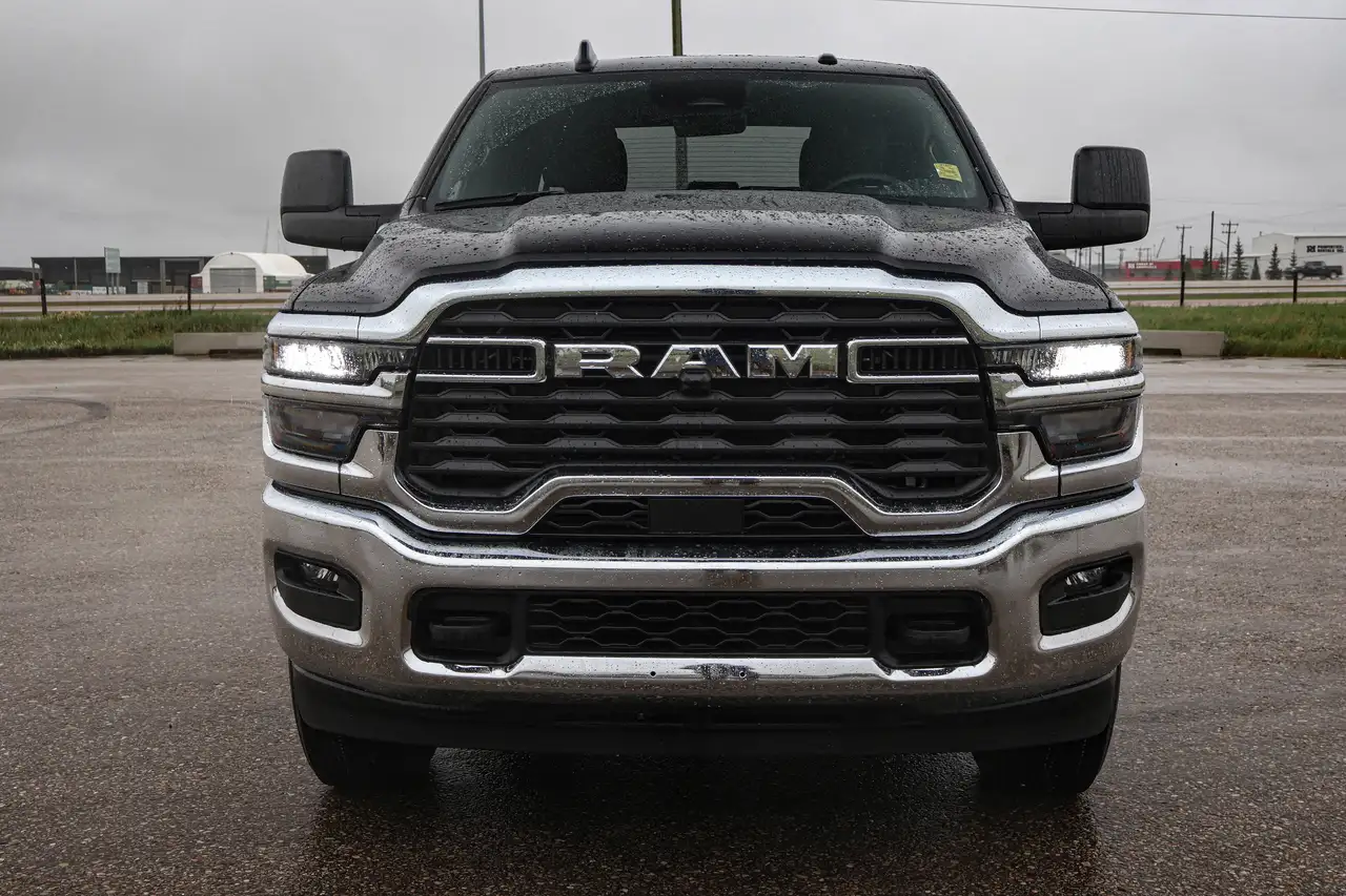 RAM 3500 снимка RAM 3500