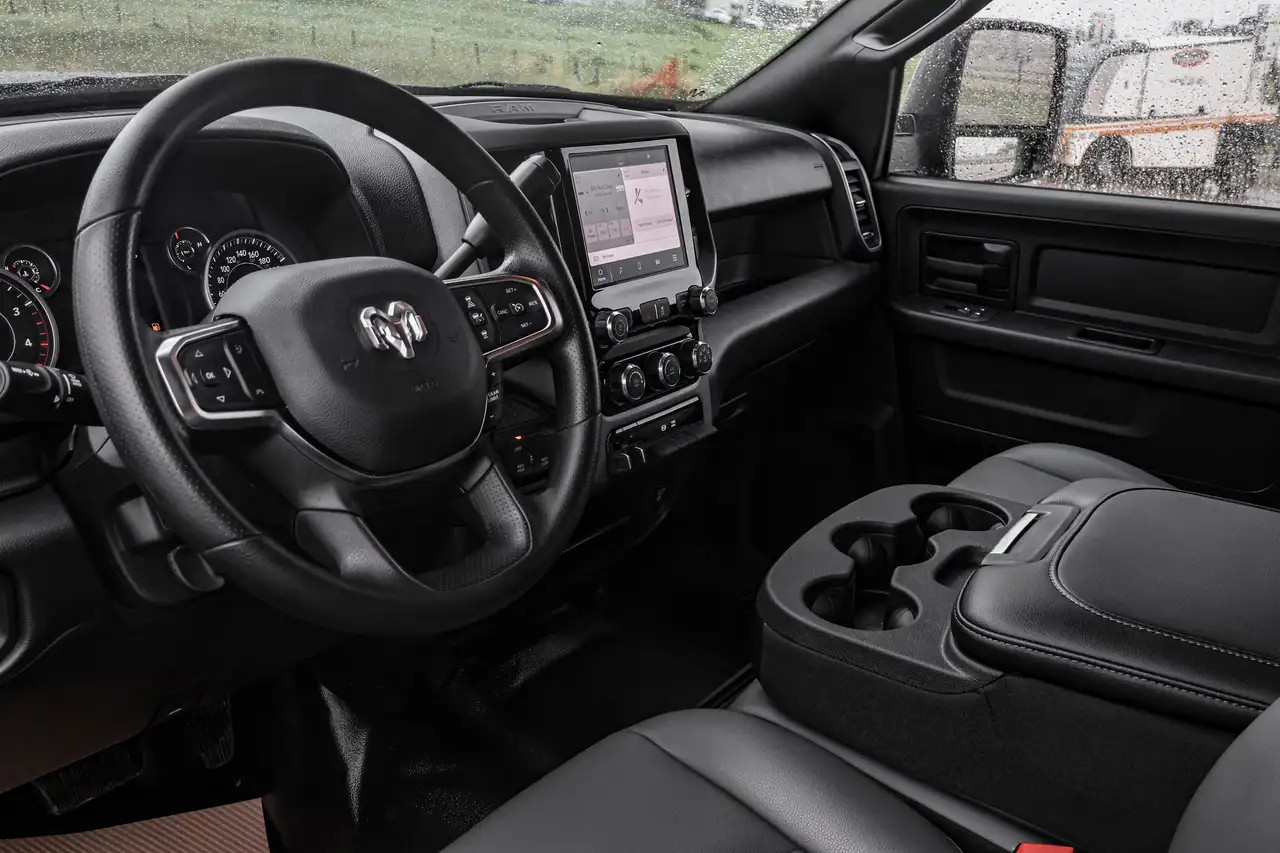 RAM 3500 снимка RAM 3500