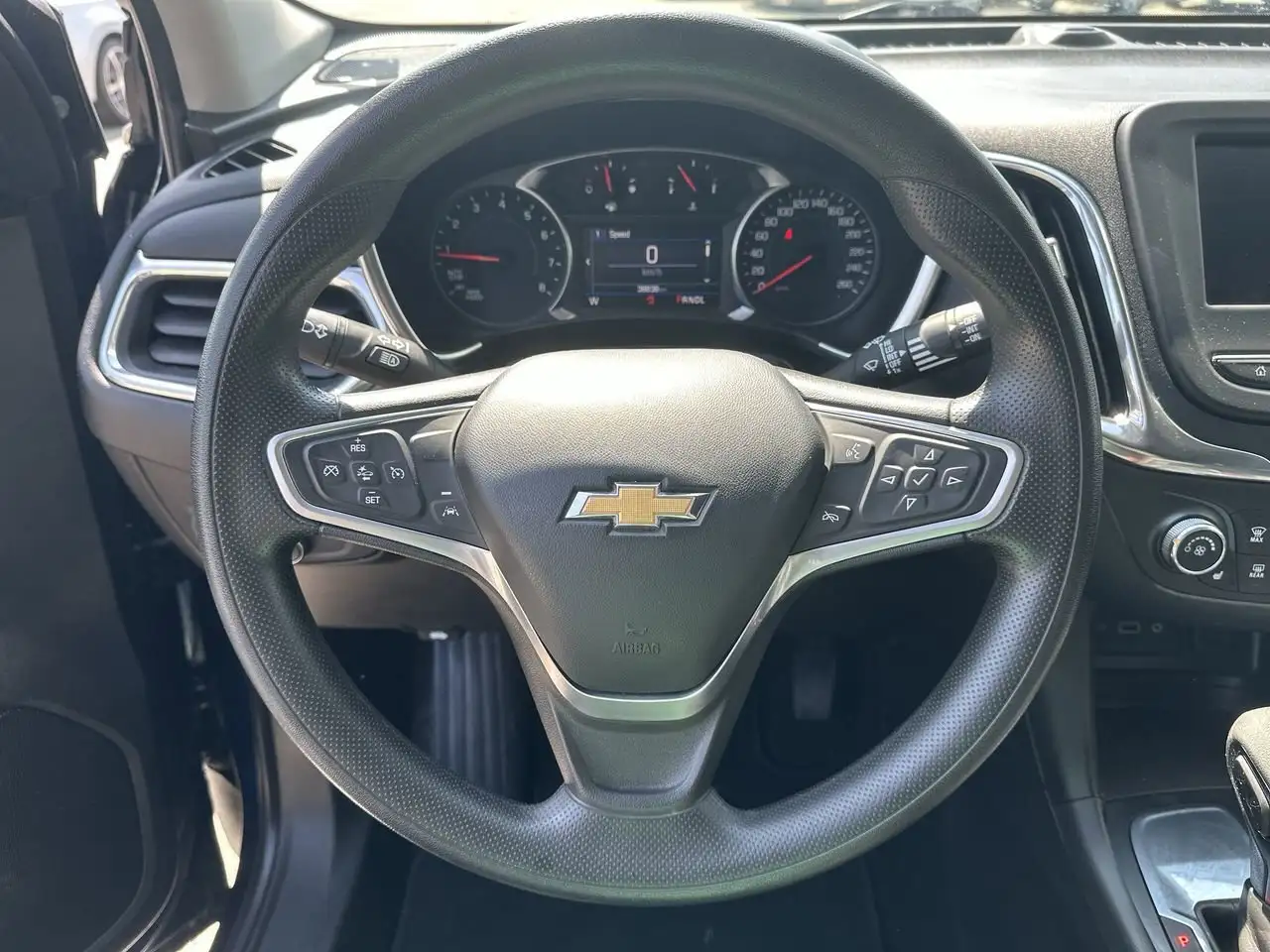 Chevrolet Equinox photo Chevrolet Equinox