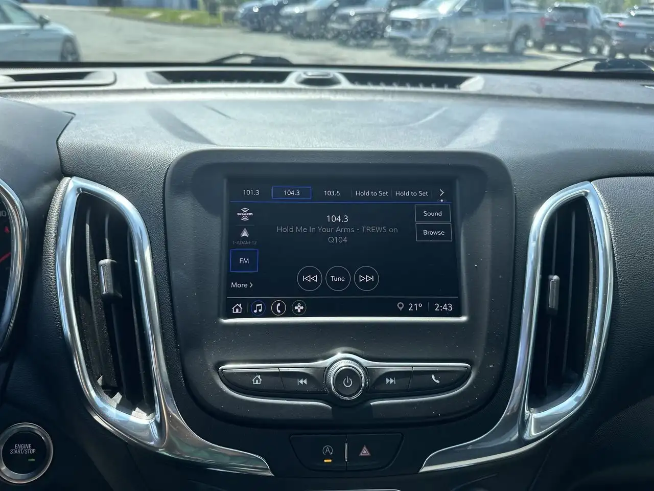 Chevrolet Equinox photo Chevrolet Equinox