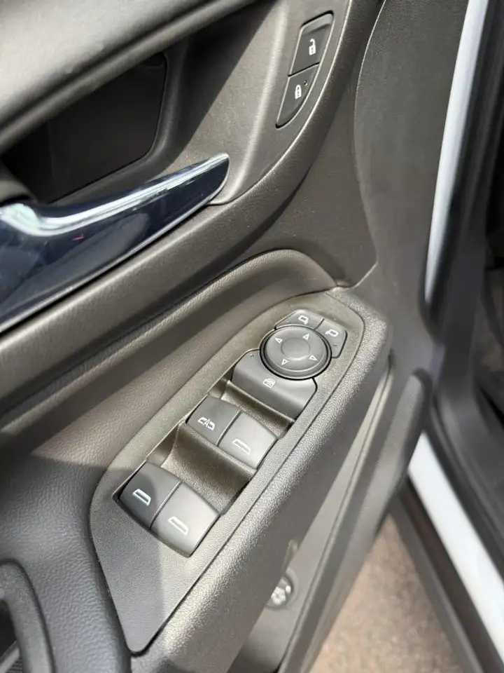 Chevrolet Equinox снимка Chevrolet Equinox
