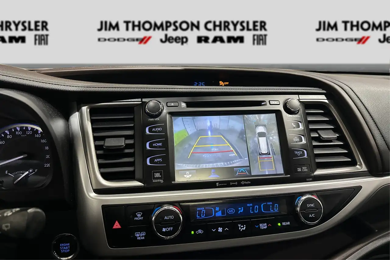 Toyota Highlander снимка Toyota Highlander