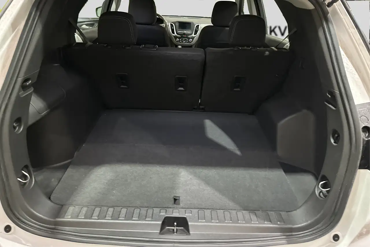 Chevrolet Equinox photo Chevrolet Equinox
