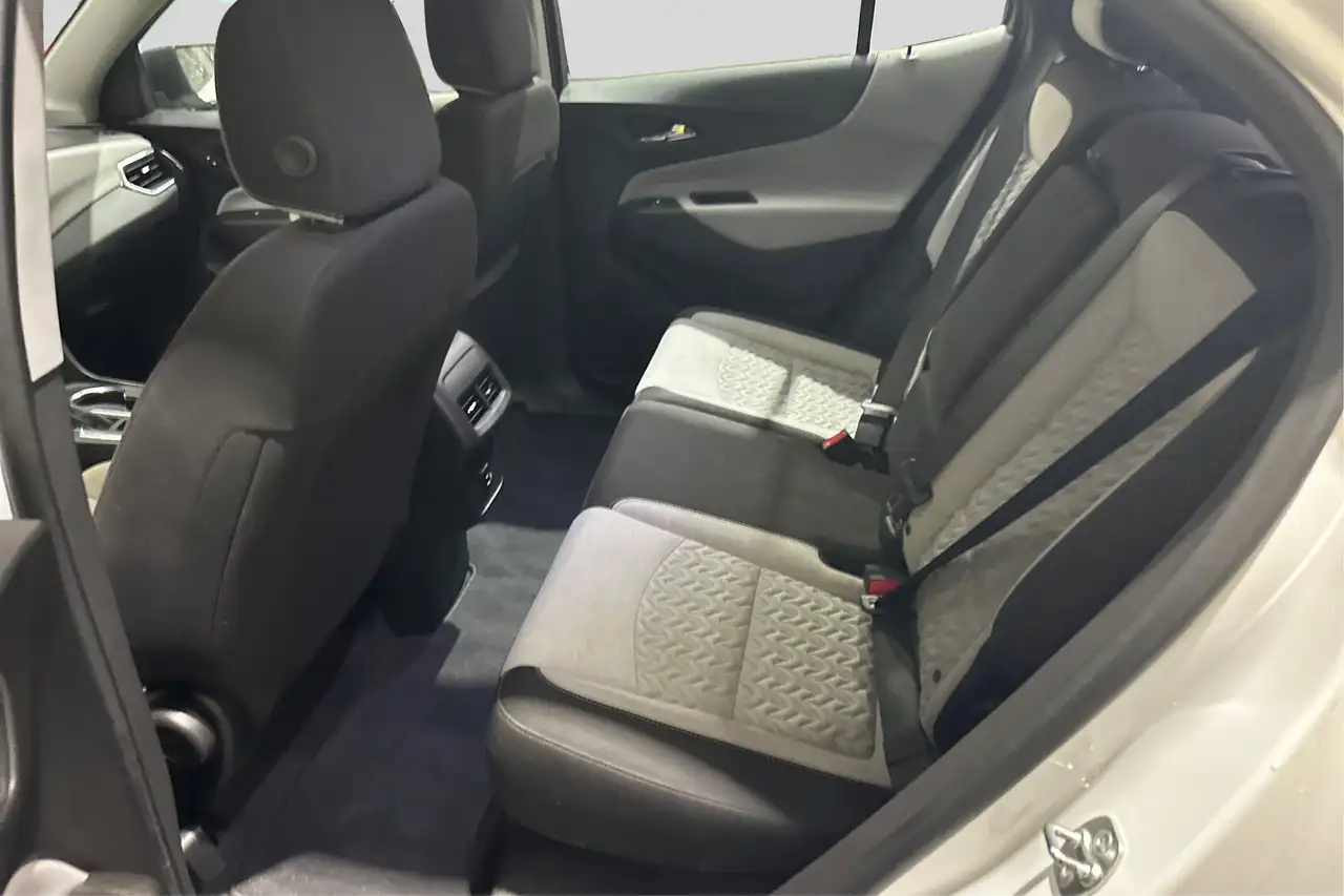 Chevrolet Equinox photo Chevrolet Equinox