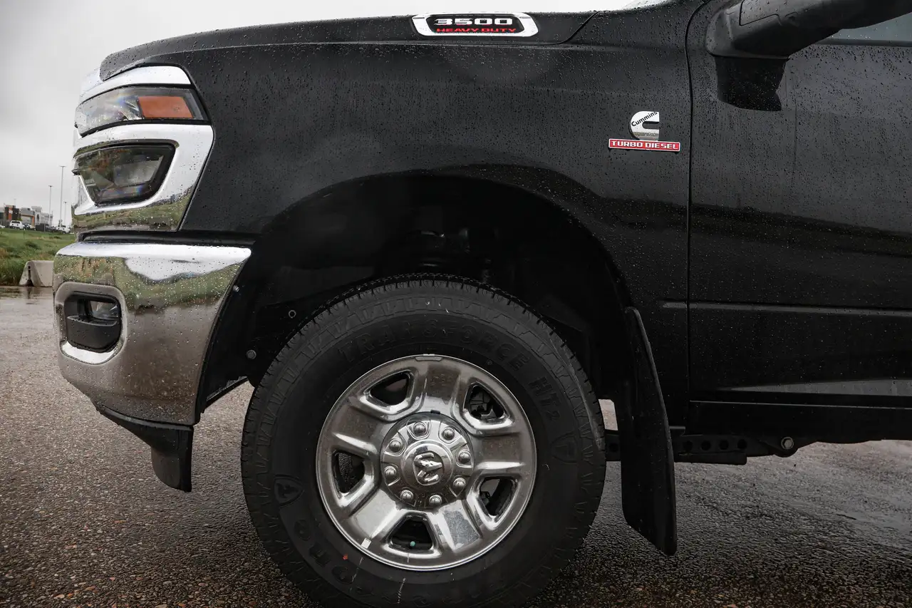 RAM 3500 снимка RAM 3500