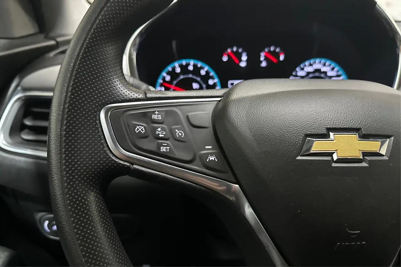 Chevrolet Equinox photo Chevrolet Equinox