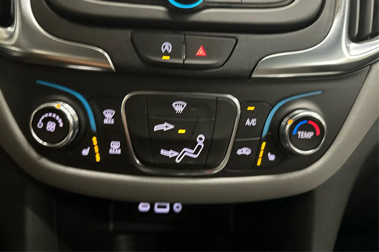 Chevrolet Equinox photo Chevrolet Equinox