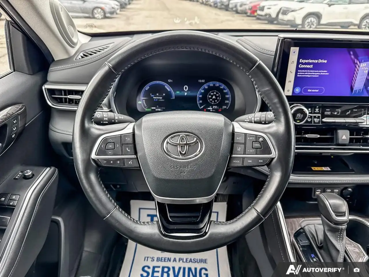Toyota Highlander снимка Toyota Highlander