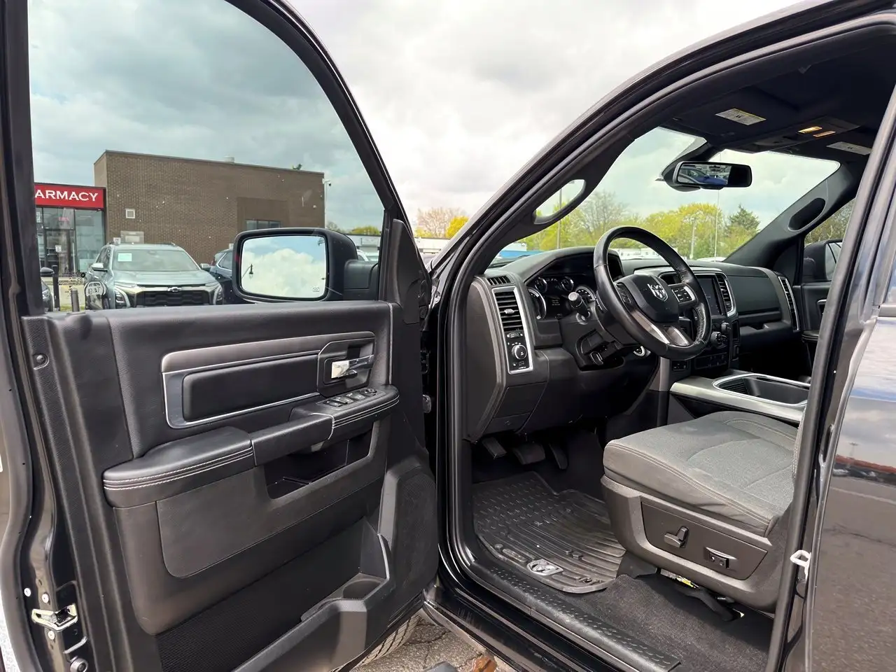 RAM 1500 fotografie RAM 1500