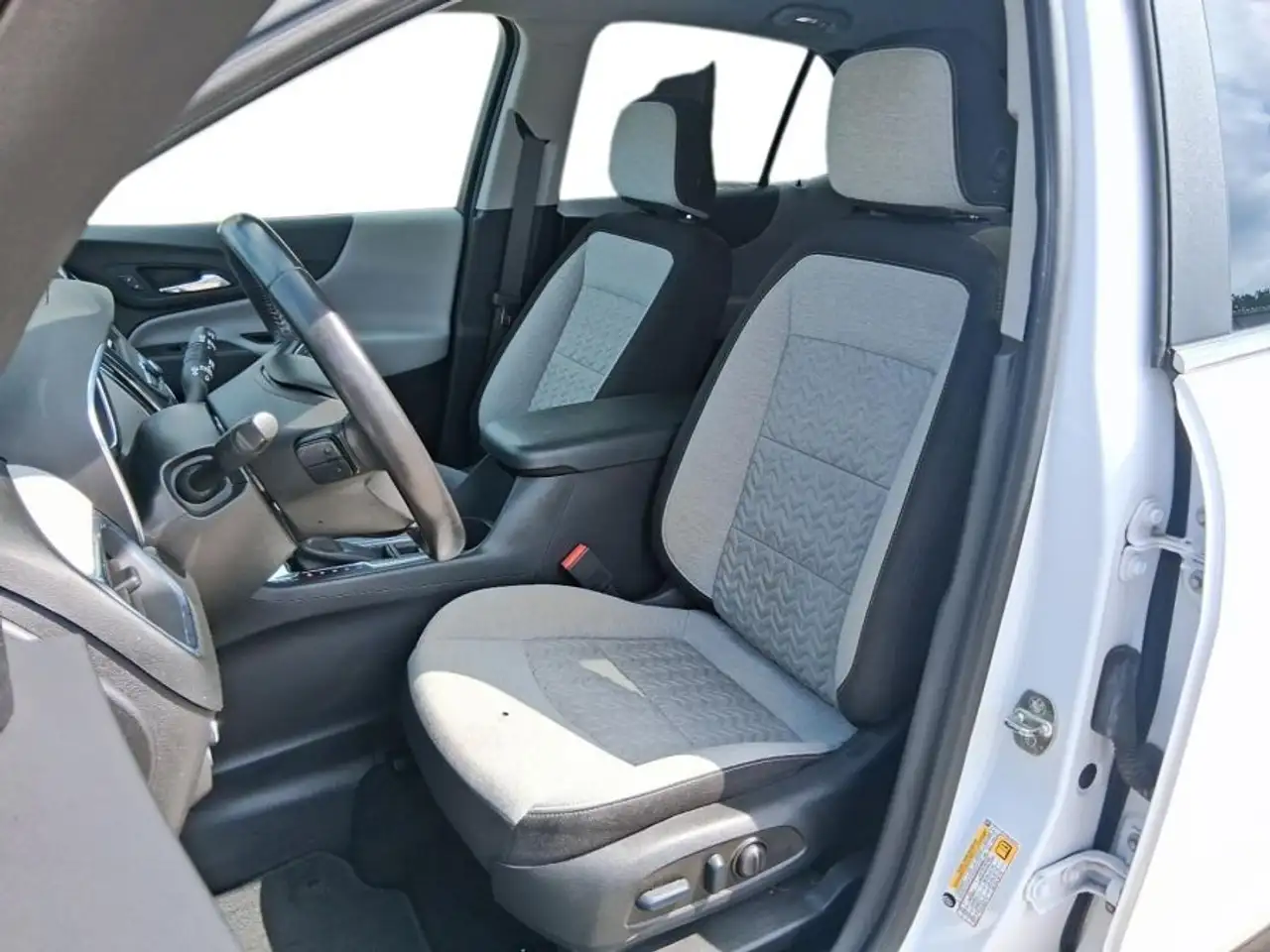 Chevrolet Equinox photo Chevrolet Equinox