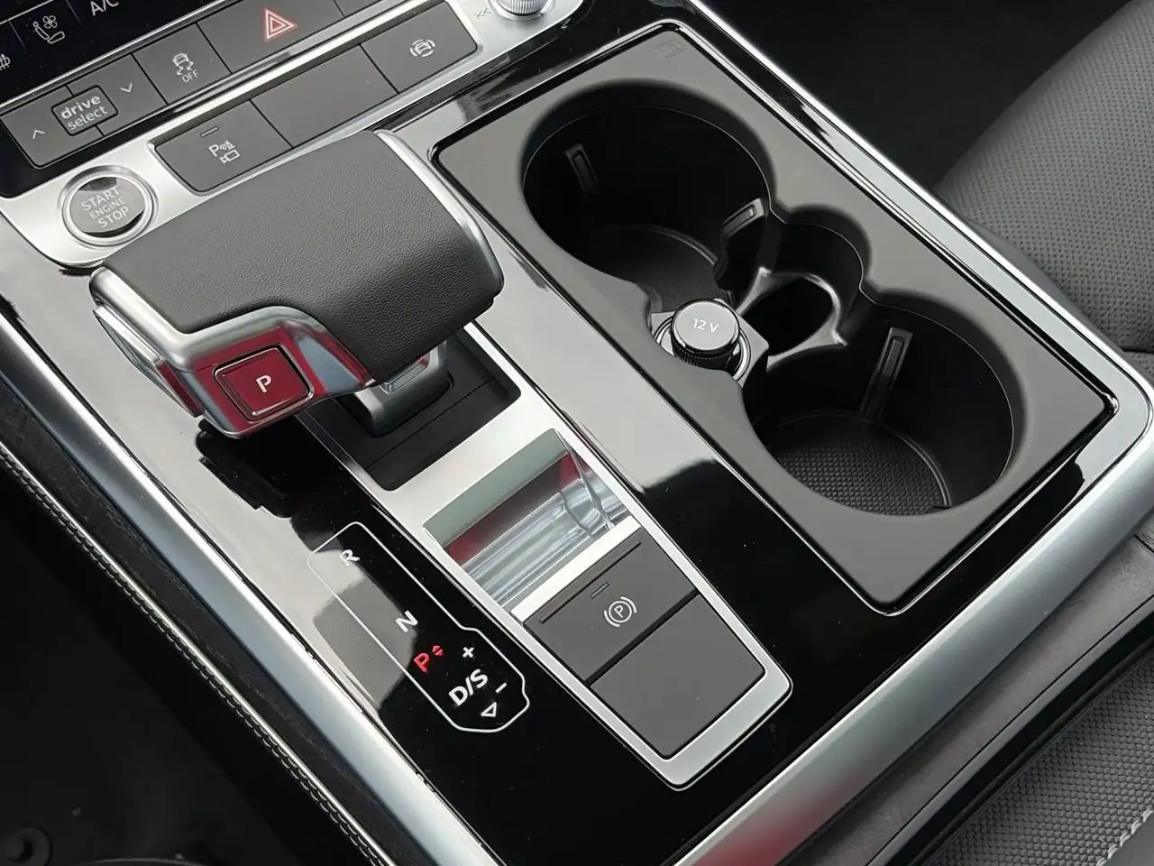 Audi Q8 fotografie Audi Q8