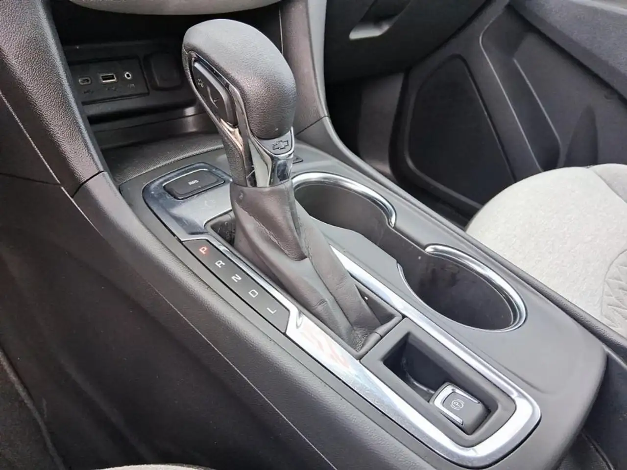 Chevrolet Equinox photo Chevrolet Equinox