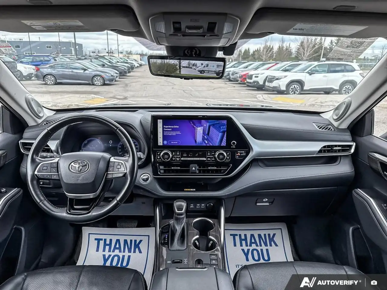 Toyota Highlander снимка Toyota Highlander