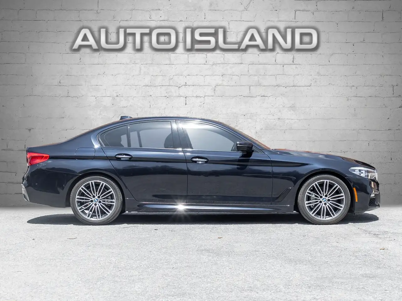 BMW 5 Series photo BMW 5 Series
