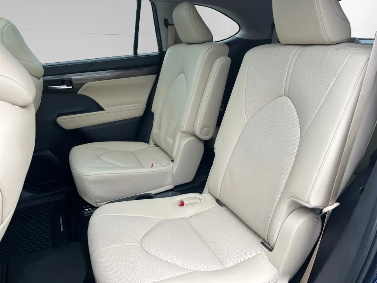 Toyota Highlander снимка Toyota Highlander