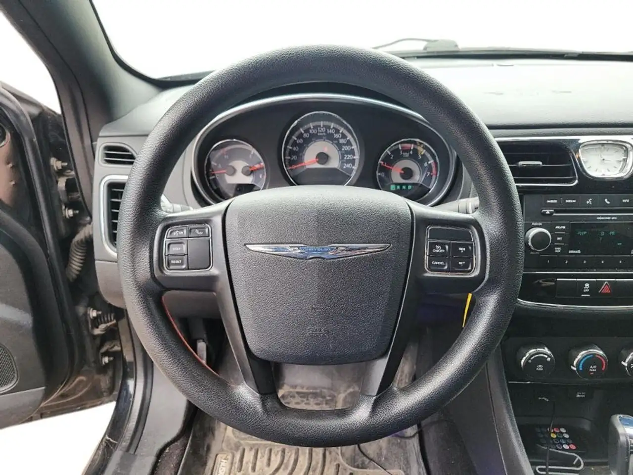 Chrysler 200 photo Chrysler 200
