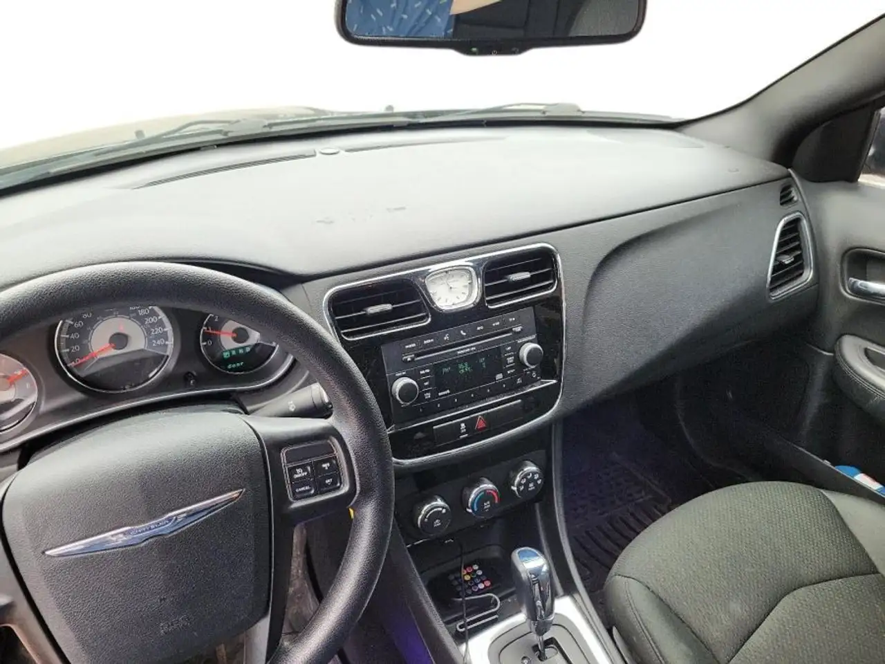 Chrysler 200 photo Chrysler 200
