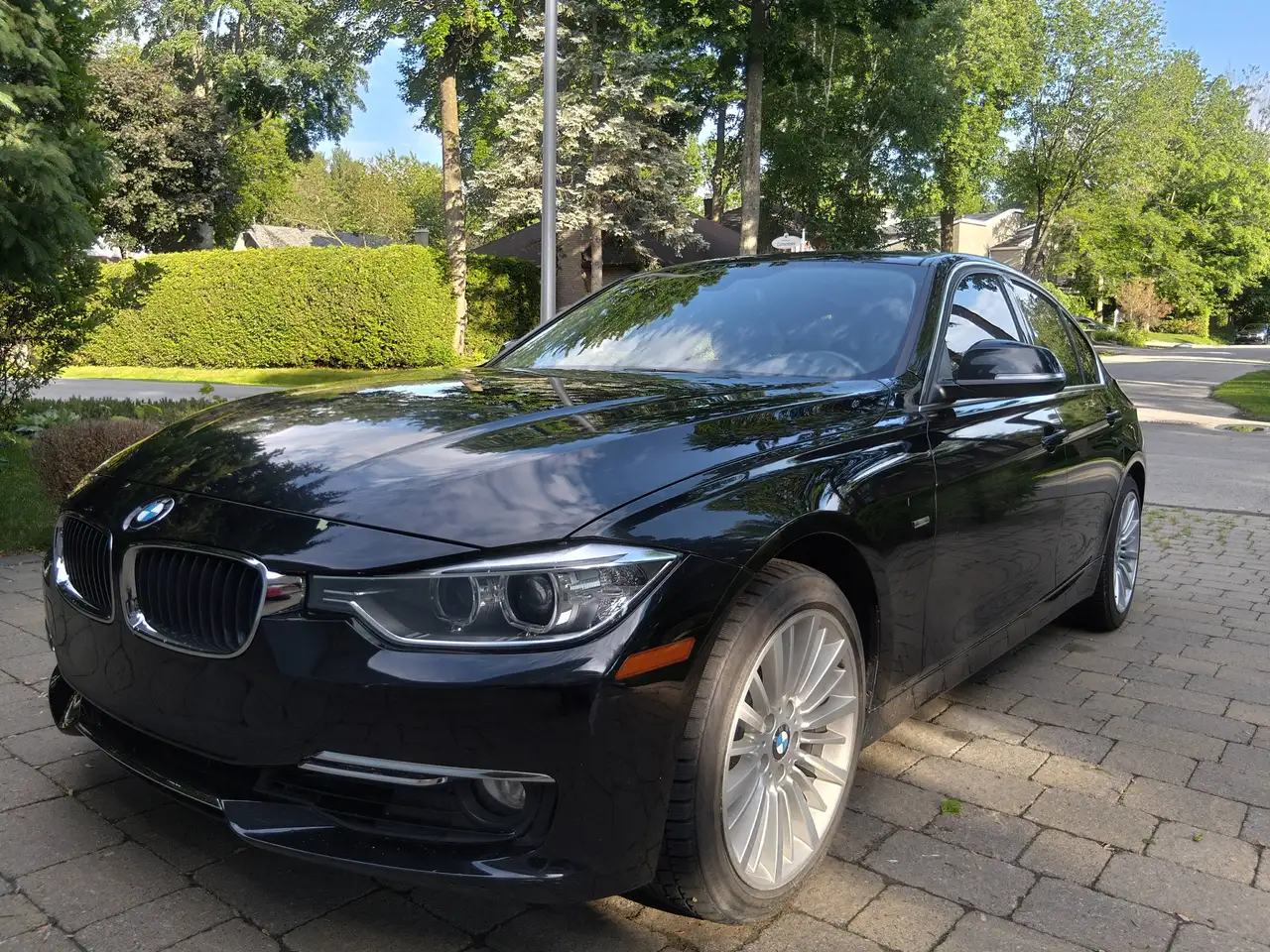 BMW 3 Series photo BMW 3 Series
