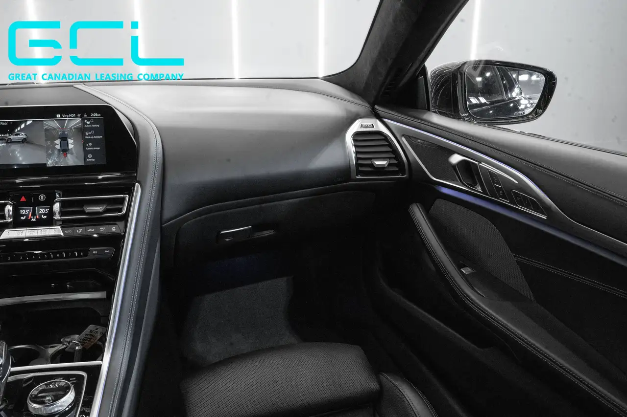 BMW 8 Series photo BMW 8 Series