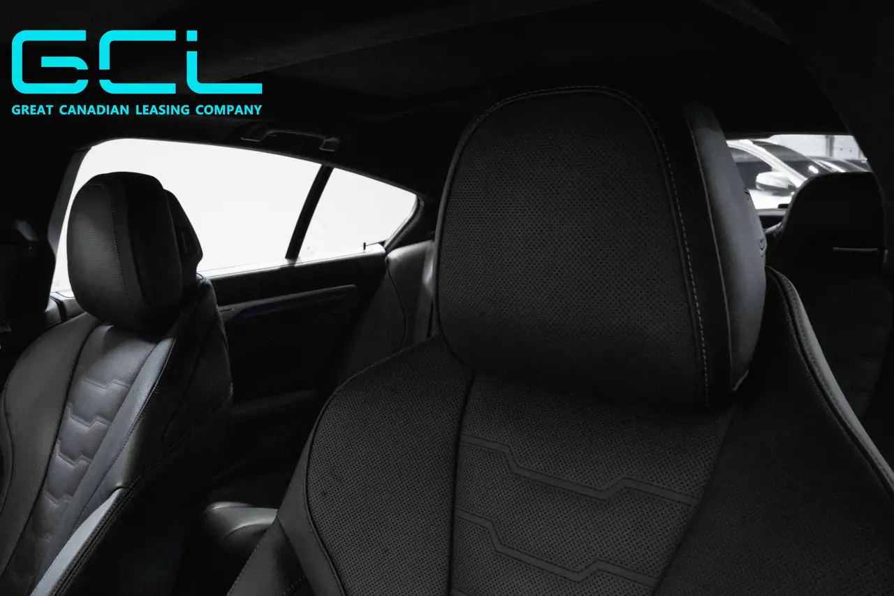 BMW 8 Series photo BMW 8 Series