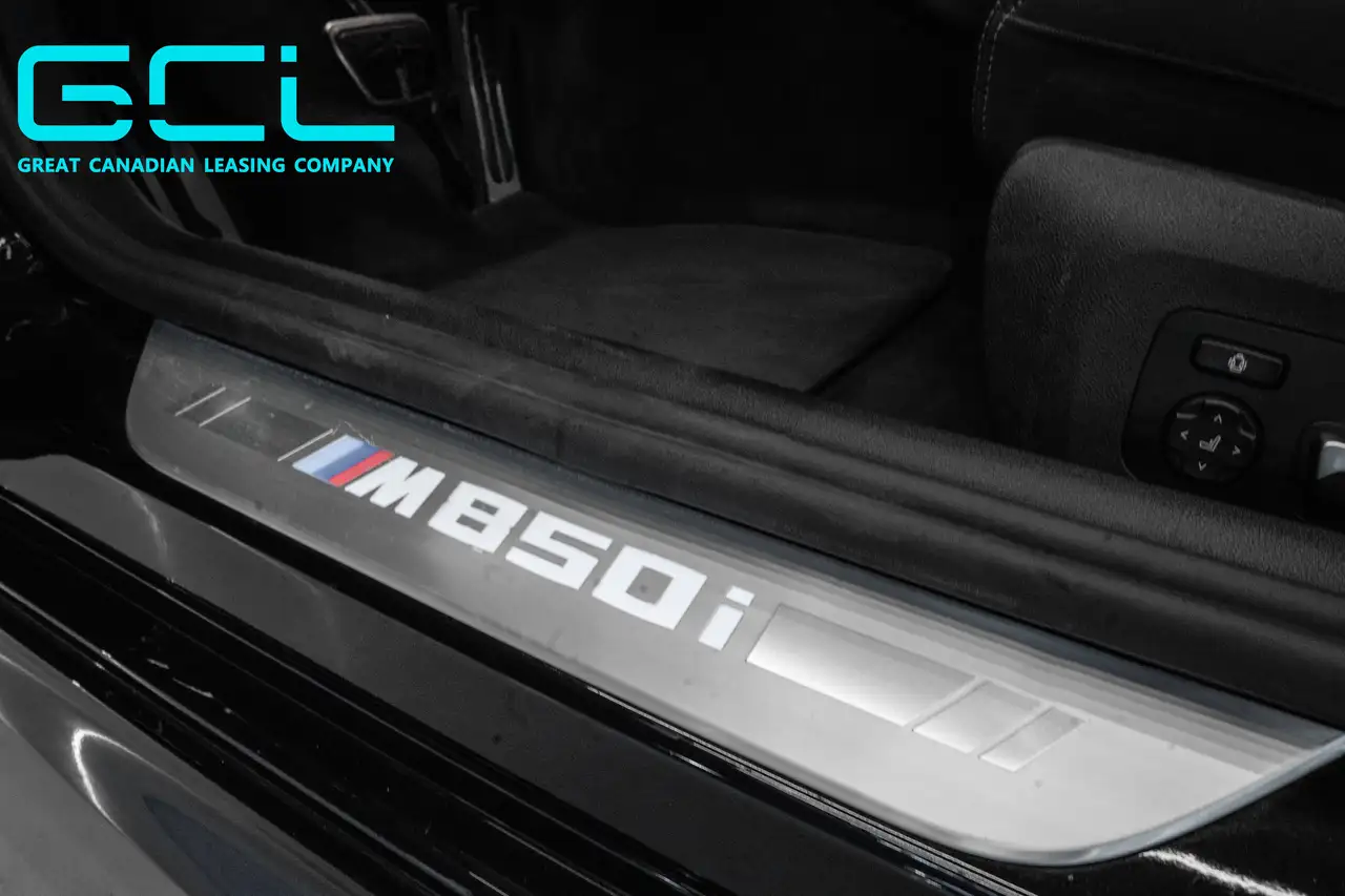 BMW 8 Series photo BMW 8 Series