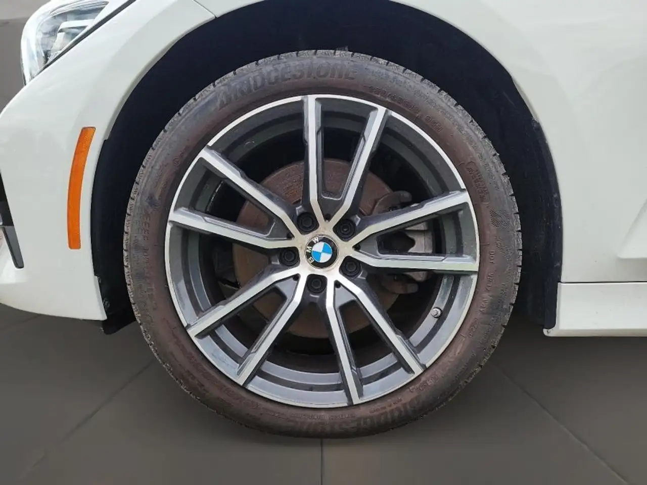 BMW 3 Series снимка BMW 3 Series