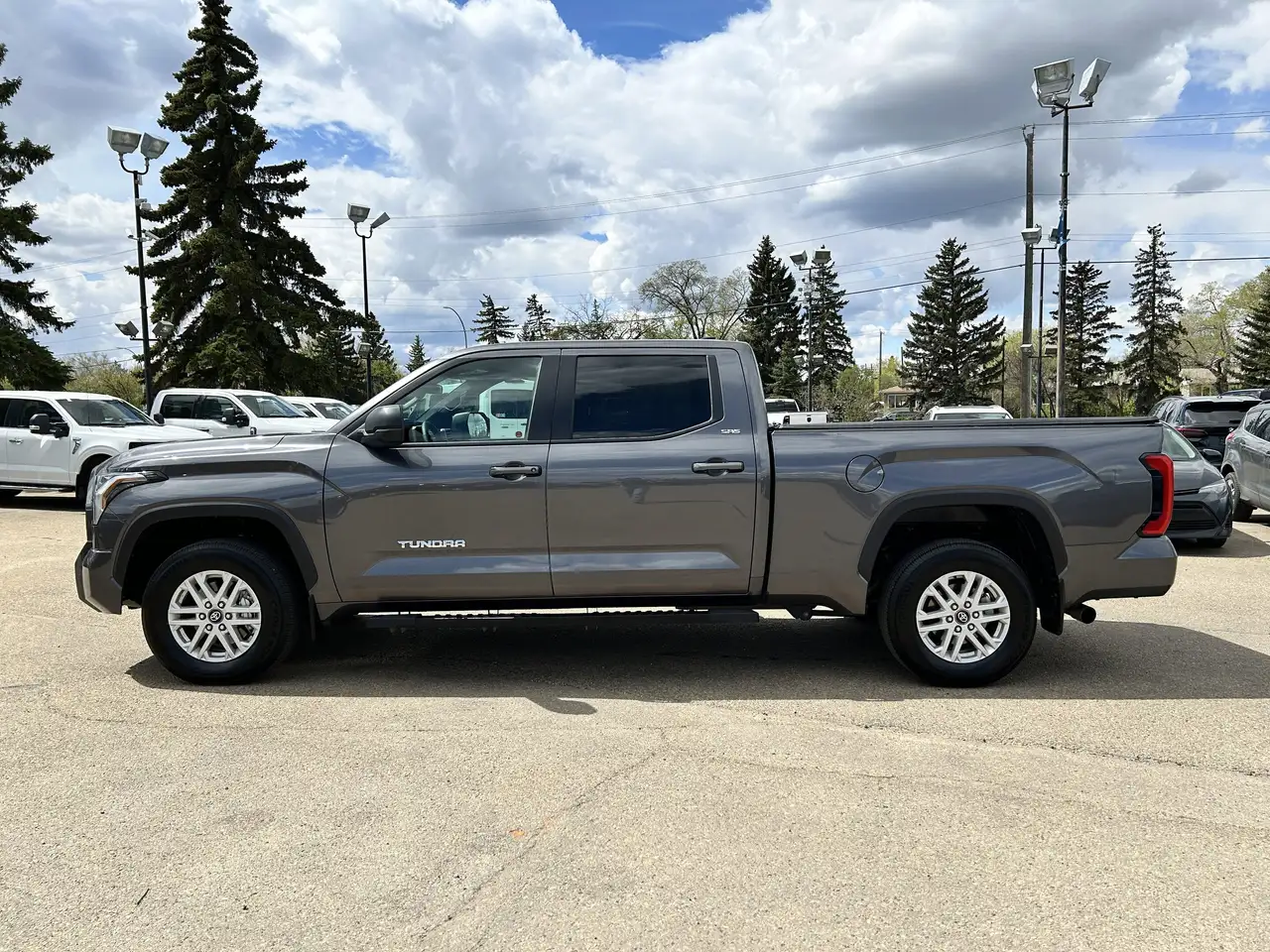Toyota Tundra снимка Toyota Tundra