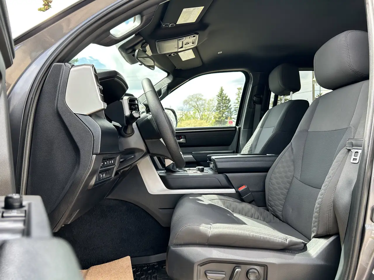 Toyota Tundra снимка Toyota Tundra